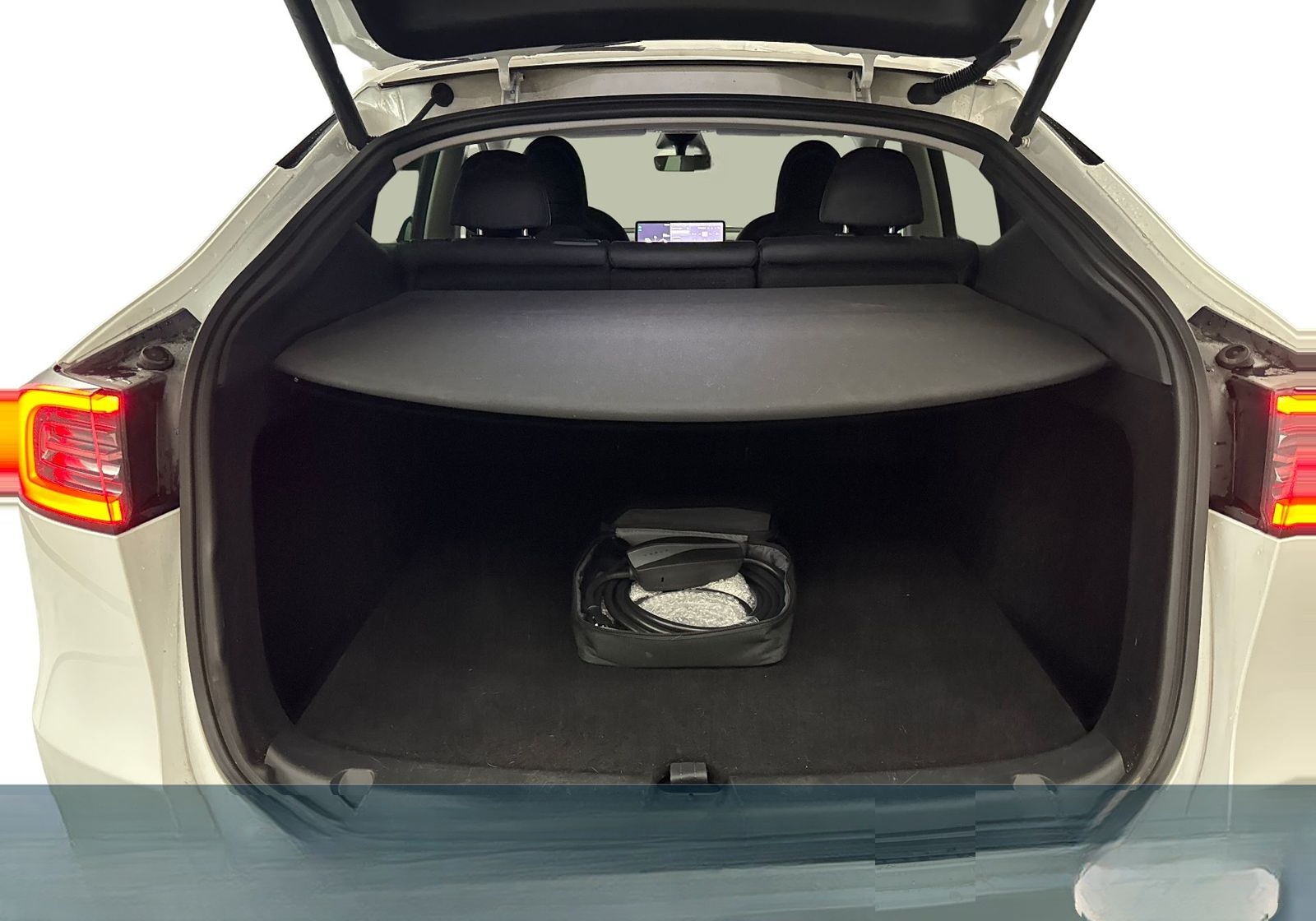 Tesla Model Y Long Range Dual Motor AWD foto 7