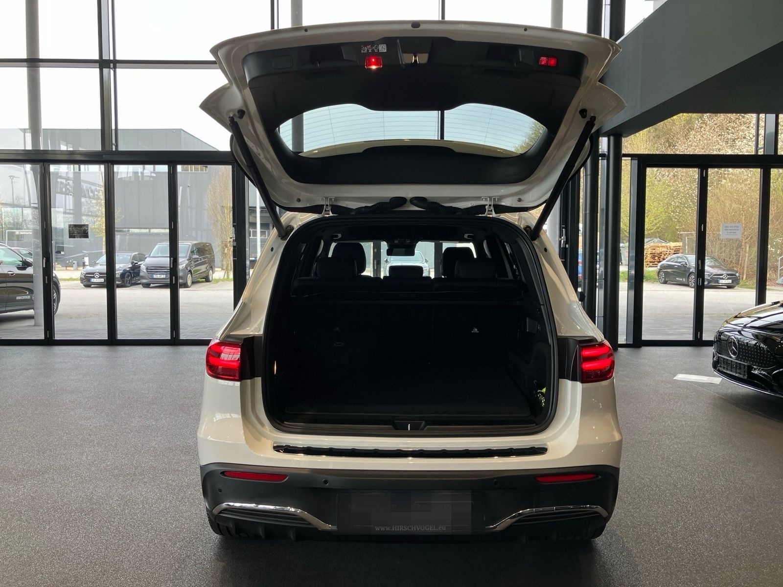 Mercedes-Benz EQB 300 4M AMG Line Premium+Pano+DISTRO+HUP+Memo foto 18