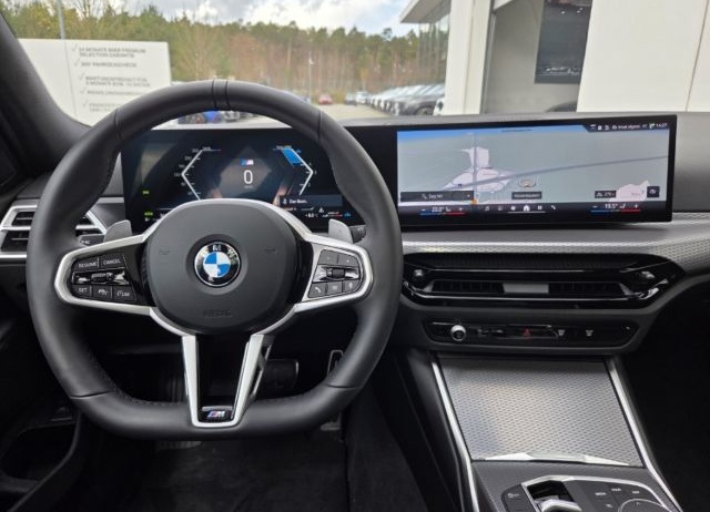 BMW 320 d xDrive M-Sport SR19'' Pano AHK Hifi SportA foto 8