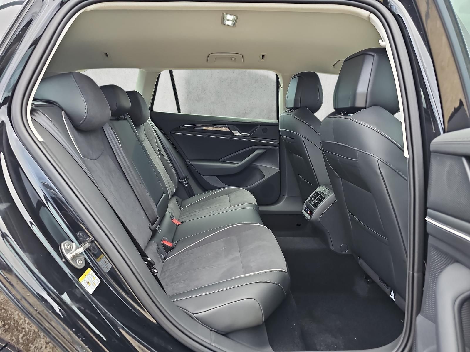 Volkswagen Passat Variant 2.0 TDI 110 kW Business DSG / ... foto 13