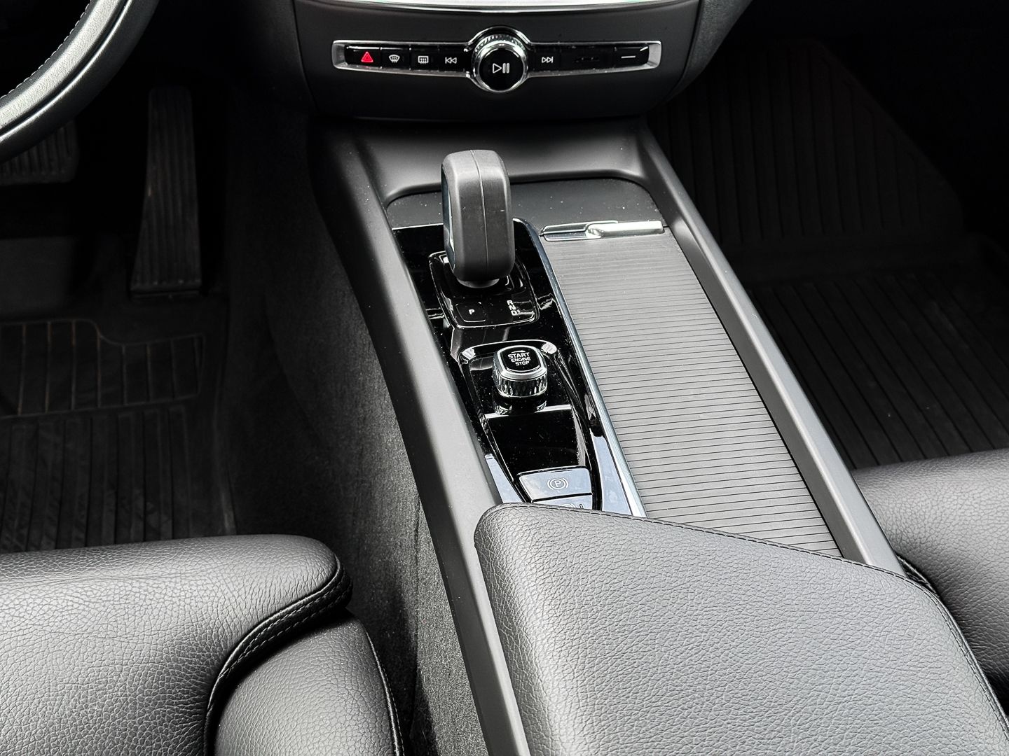 Volvo V60 Kombi Momentum Pro B4 Benzin EU6d StandHZG N foto 10