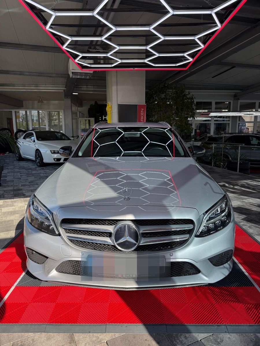 Mercedes-Benz C 180, Navi, Sitzh. Klimaautom., Kamera foto 2