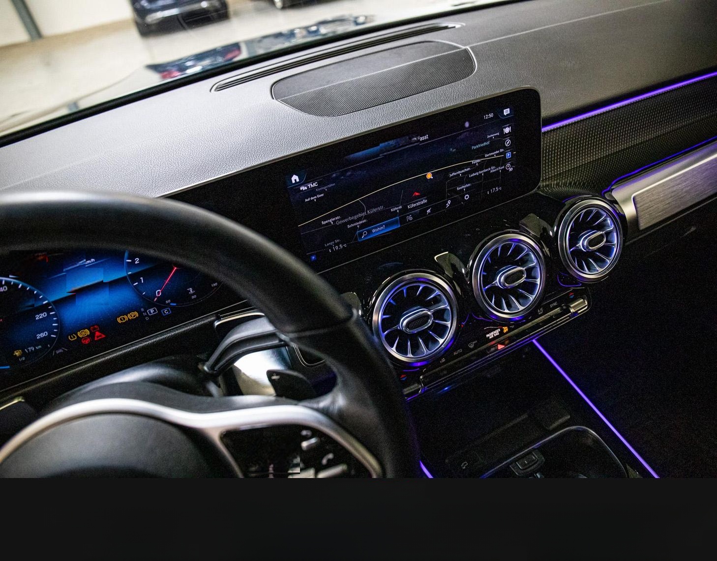 Mercedes-Benz GLB 250 MULTI LED PANO AHK NAV BURMESTER LEDER foto 16