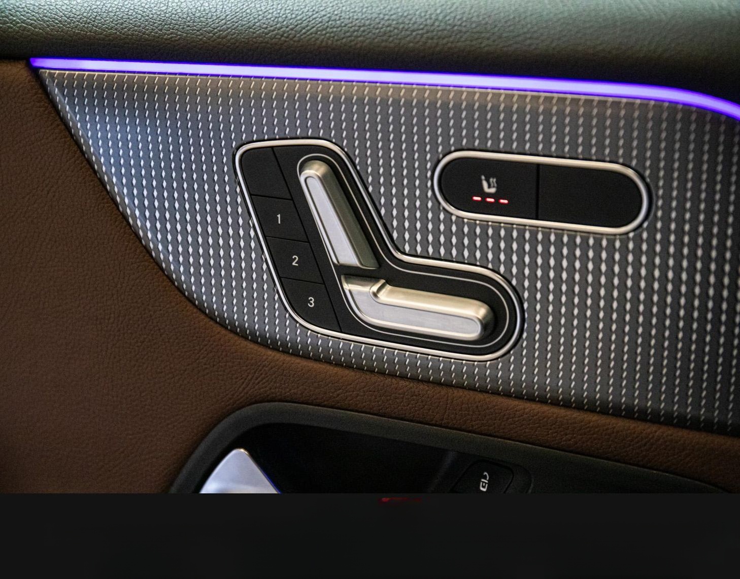 Mercedes-Benz GLB 250 MULTI LED PANO AHK NAV BURMESTER LEDER foto 20