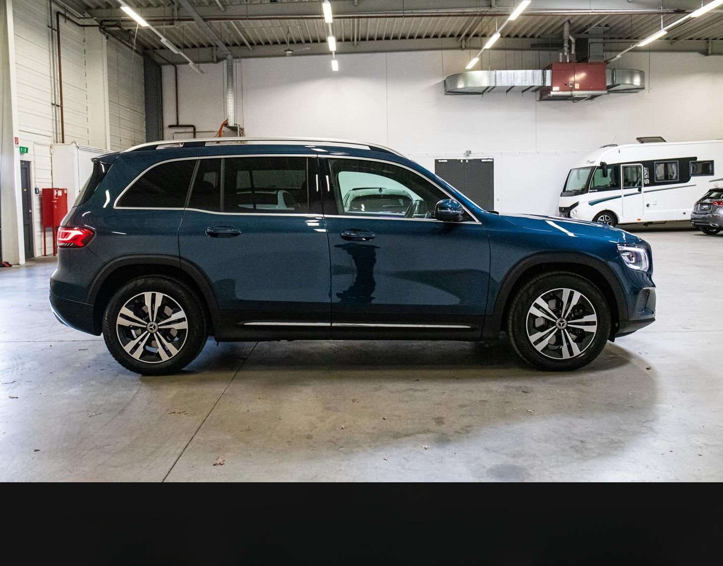 Mercedes-Benz GLB 250 MULTI LED PANO AHK NAV BURMESTER LEDER foto 4