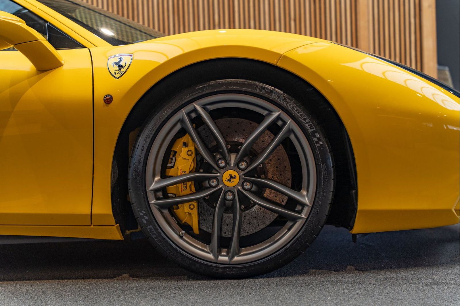 Ferrari 488 GTB 3.9 HELE Coupé Neu Zustand . foto 11