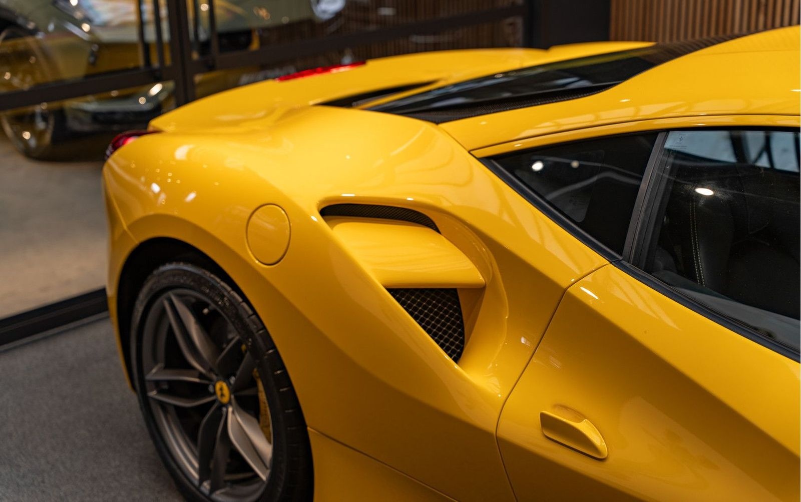 Ferrari 488 GTB 3.9 HELE Coupé Neu Zustand . foto 13