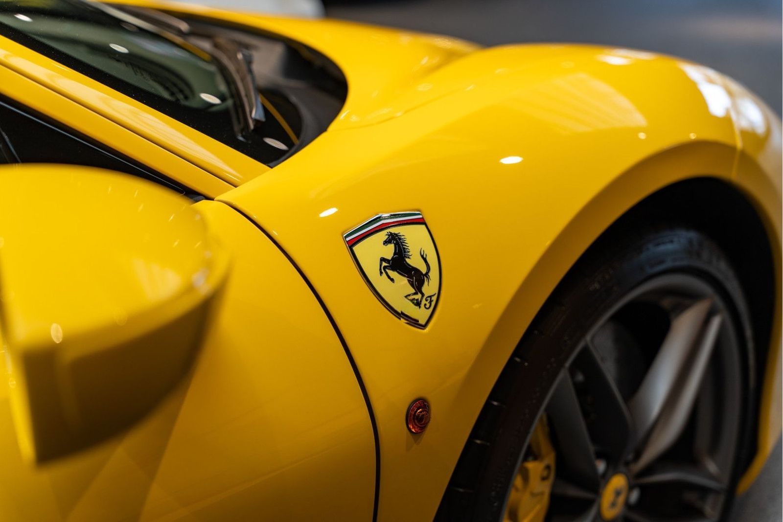 Ferrari 488 GTB 3.9 HELE Coupé Neu Zustand . foto 14