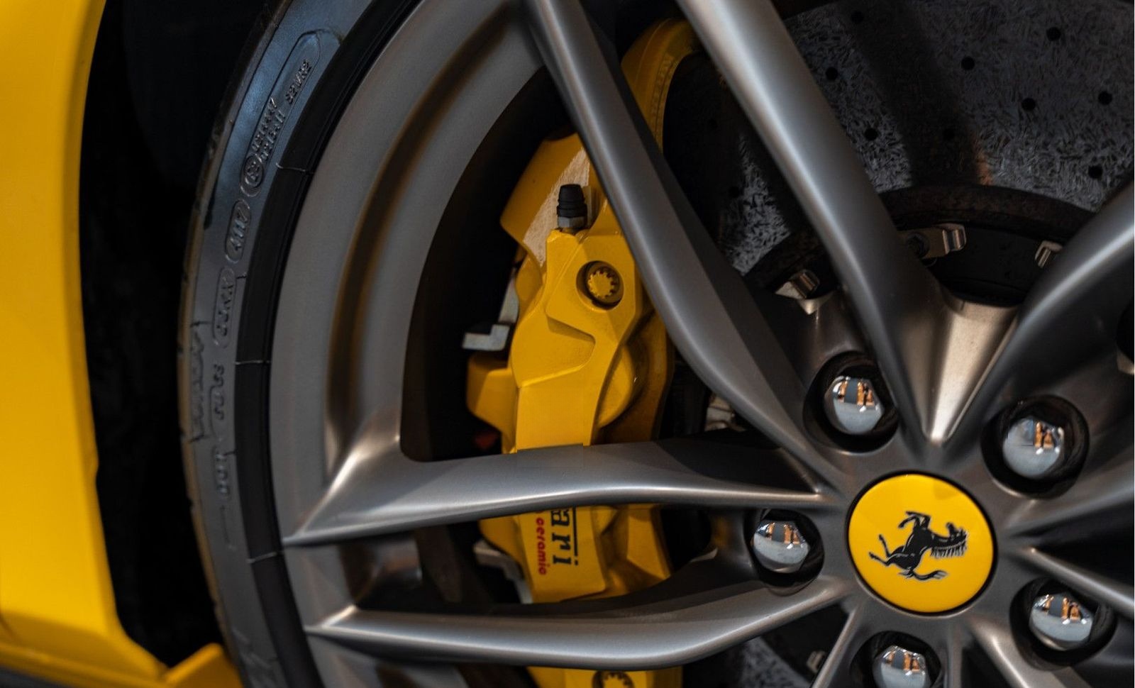 Ferrari 488 GTB 3.9 HELE Coupé Neu Zustand . foto 22