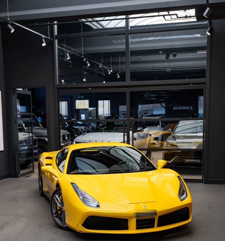 Ferrari 488 GTB 3.9 HELE Coupé Neu Zustand . foto 24