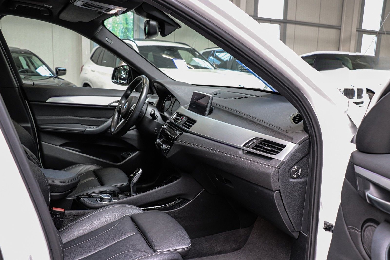 BMW X1 sDrive 20d///M SPORT/KAMERA/PANORAMA/LED/DAB/ foto 15