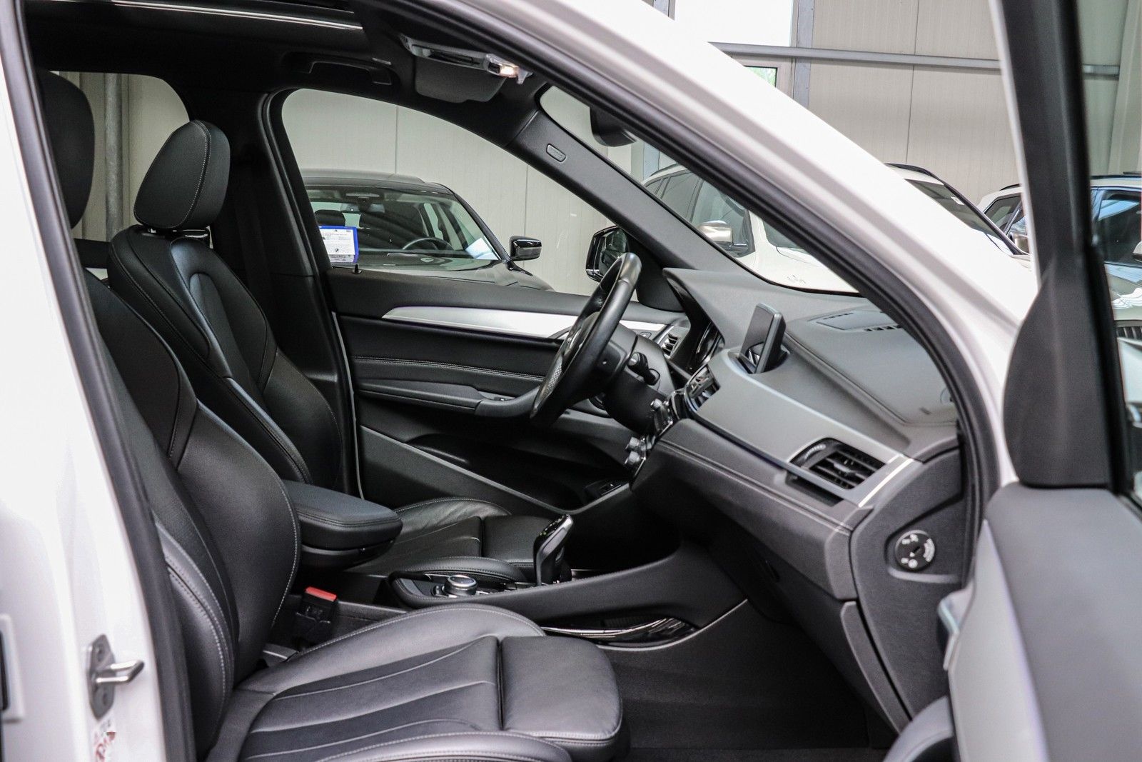 BMW X1 sDrive 20d///M SPORT/KAMERA/PANORAMA/LED/DAB/ foto 16