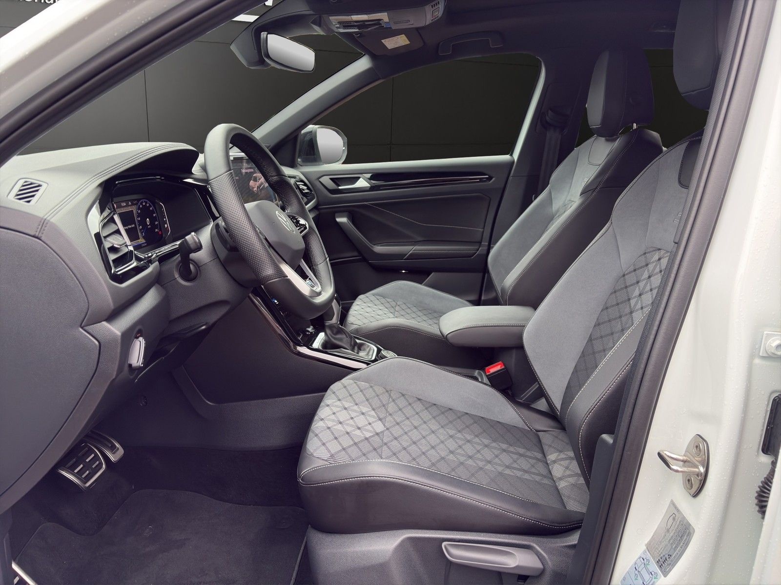 Volkswagen T-Roc 2.0TSI R-Line 4M DSG AHK+Matrix+Sthzg+Navi foto 9