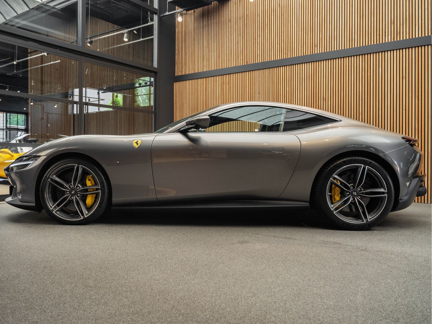 Ferrari Roma V8 Historic Colour Carbon Roma 3.9 V8 HELE foto 3