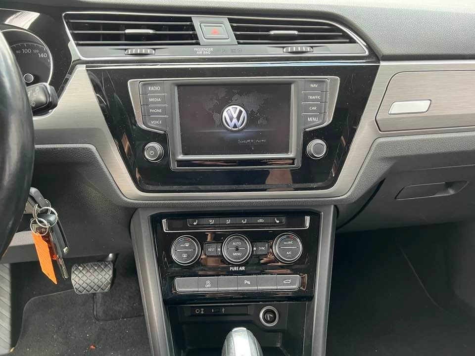 Volkswagen Touran 2.0 TDI DSG Comfortline - 7-Sitzer foto 11