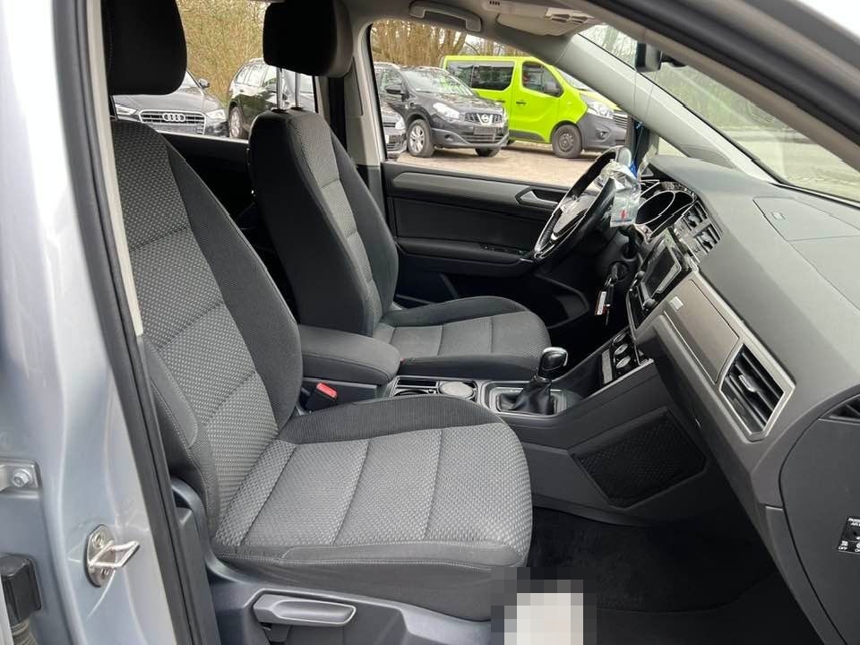 Volkswagen Touran 2.0 TDI DSG Comfortline - 7-Sitzer foto 12