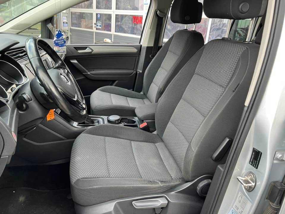 Volkswagen Touran 2.0 TDI DSG Comfortline - 7-Sitzer foto 13