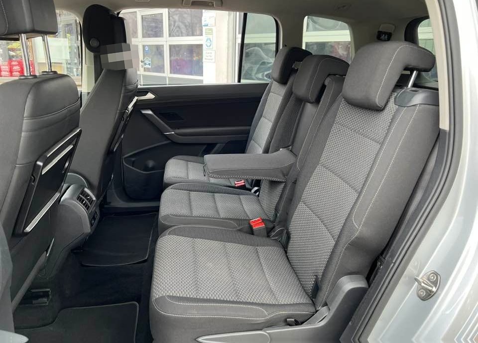 Volkswagen Touran 2.0 TDI DSG Comfortline - 7-Sitzer foto 14
