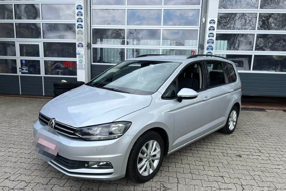 Volkswagen Touran 2.0 TDI DSG Comfortline - 7-Sitzer foto 4