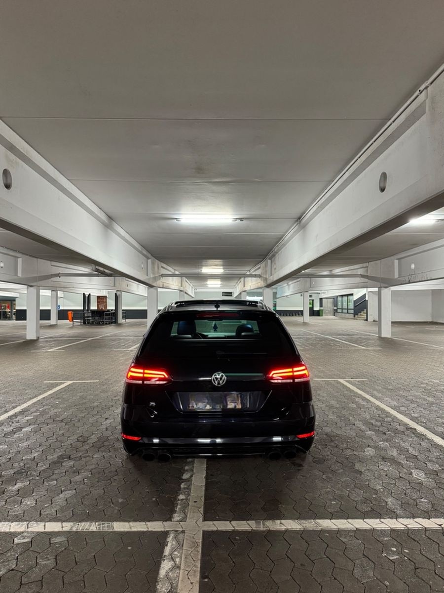 Volkswagen Golf 2.0 TSI DSG 4MOTION R Variant R (no OPF) foto 10