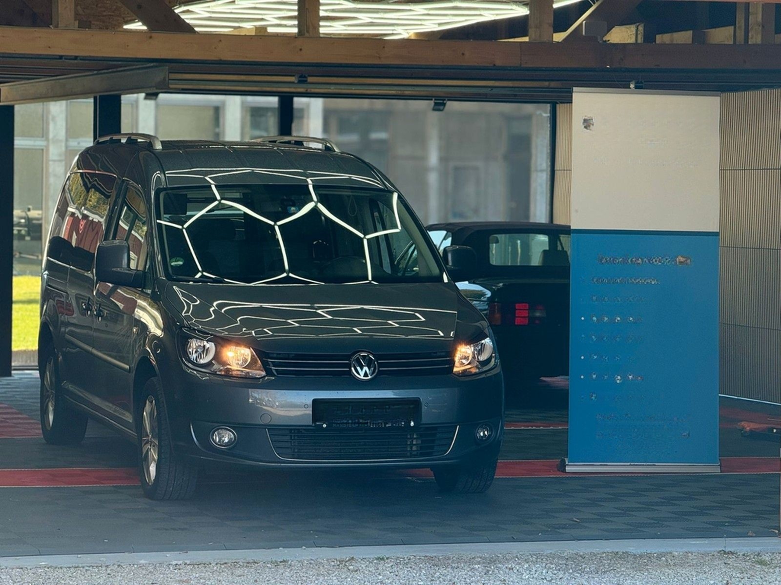 Volkswagen Caddy DSG Maxi Behindertengerecht-Elek.Sitz foto 11