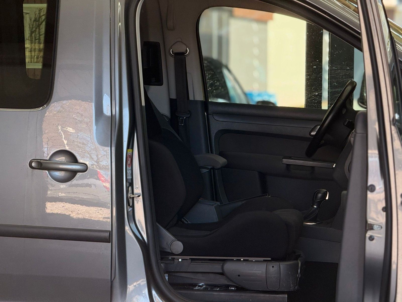 Volkswagen Caddy DSG Maxi Behindertengerecht-Elek.Sitz foto 13