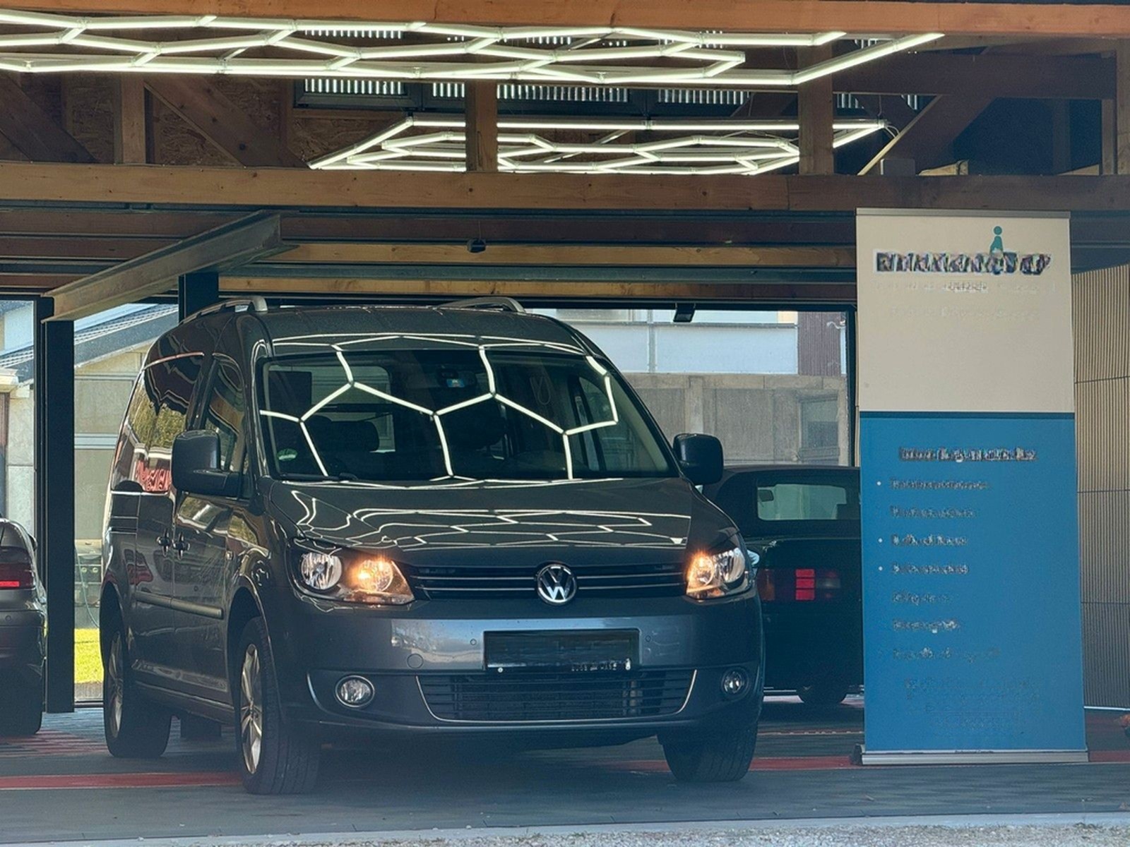 Volkswagen Caddy DSG Maxi Behindertengerecht-Elek.Sitz foto 14