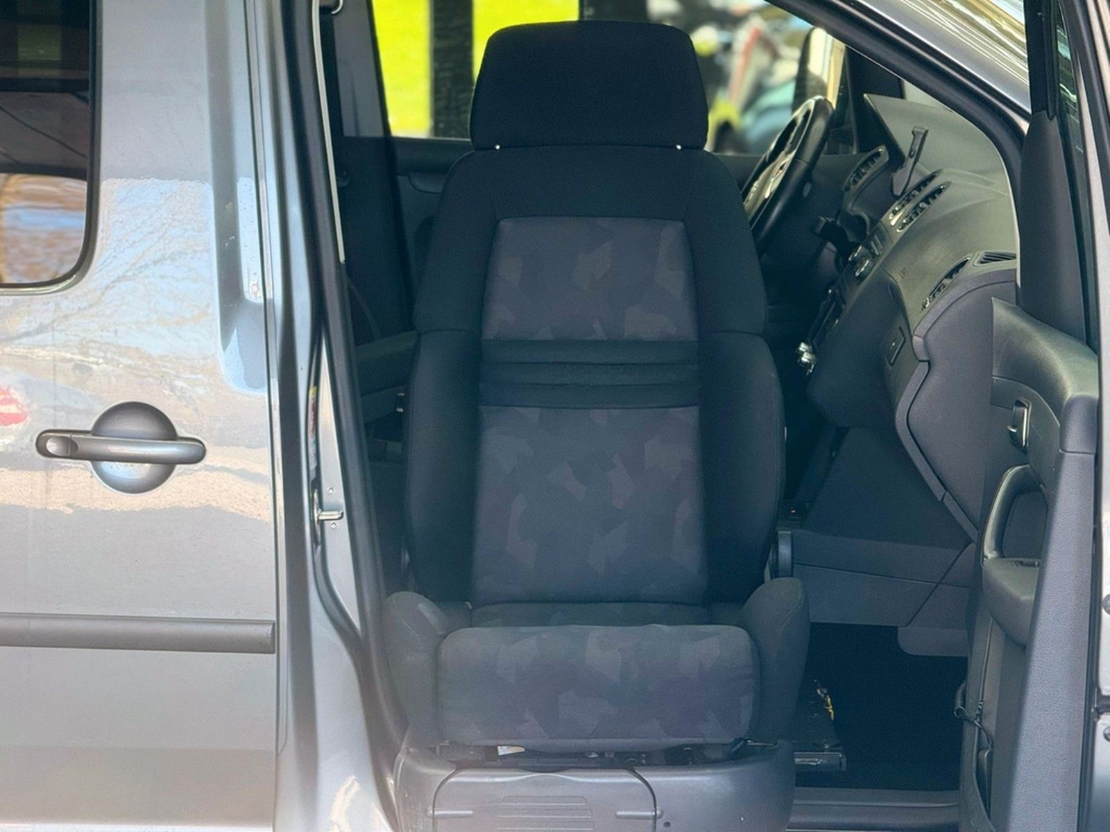 Volkswagen Caddy DSG Maxi Behindertengerecht-Elek.Sitz foto 17