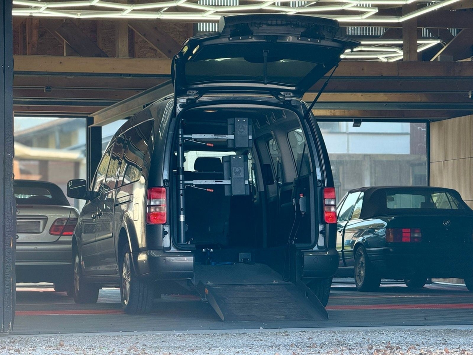 Volkswagen Caddy DSG Maxi Behindertengerecht-Elek.Sitz foto 35