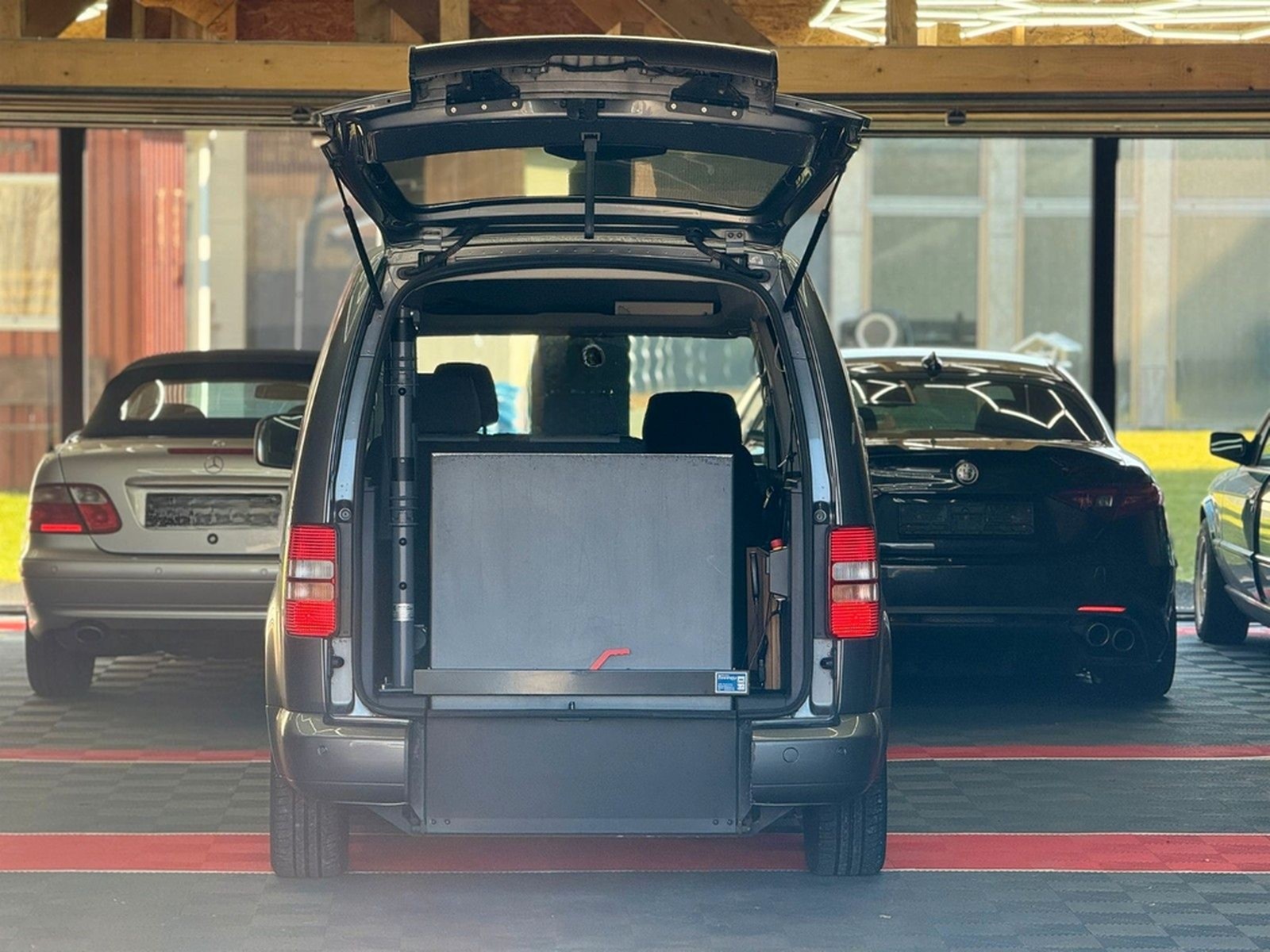 Volkswagen Caddy DSG Maxi Behindertengerecht-Elek.Sitz foto 39
