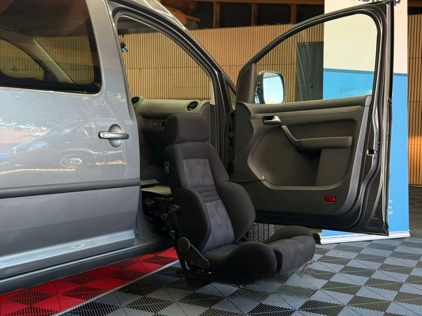 Volkswagen Caddy DSG Maxi Behindertengerecht-Elek.Sitz foto 5