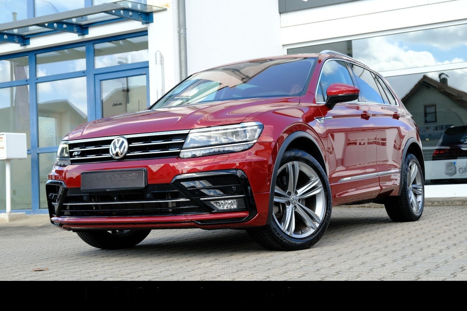 Volkswagen Tiguan 2.0 TSI DSG 4M. "R-Line"LED"AHK"StHz"VC" foto 2