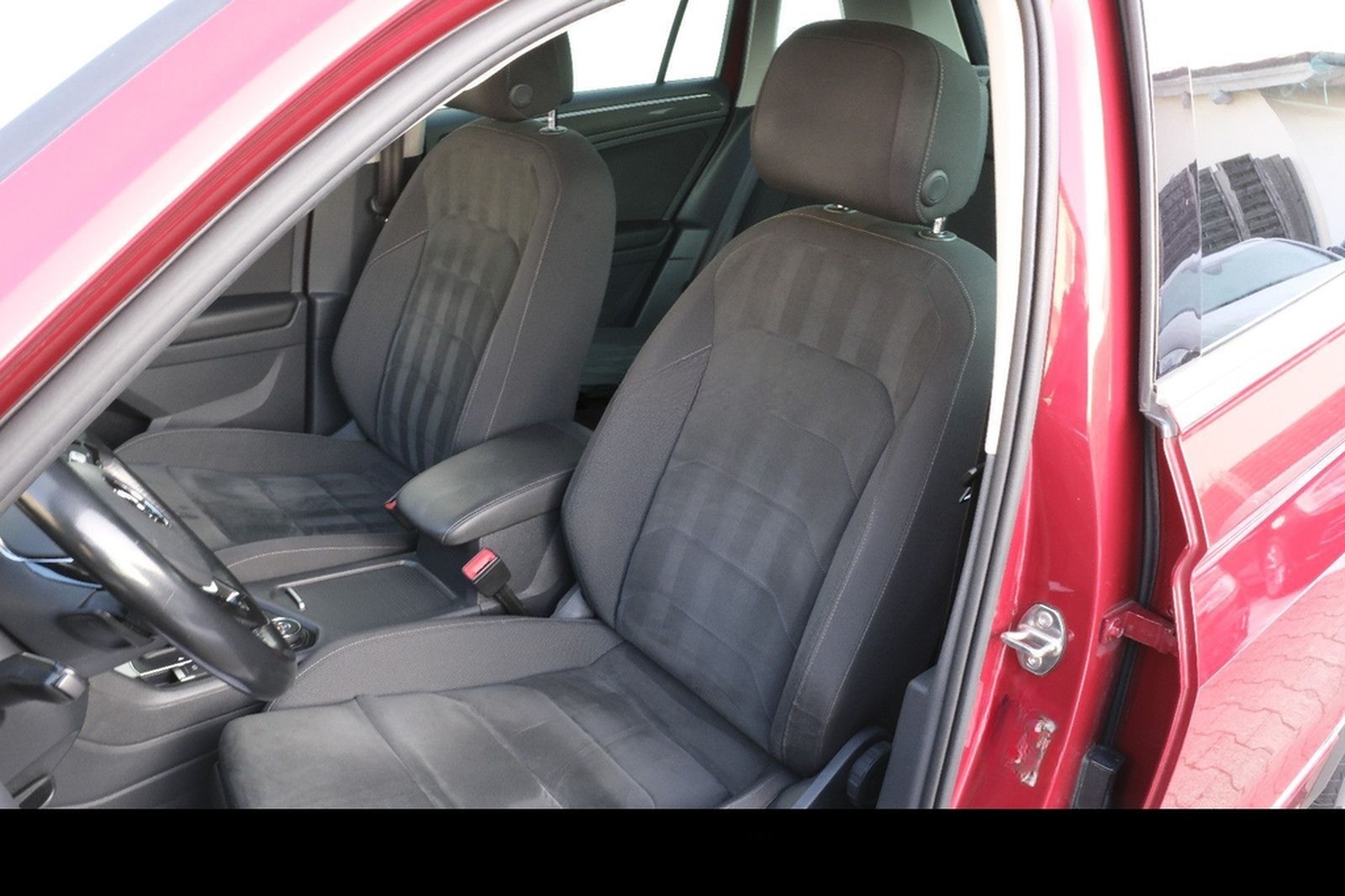 Volkswagen Tiguan 2.0 TSI DSG 4M. "R-Line"LED"AHK"StHz"VC" foto 23