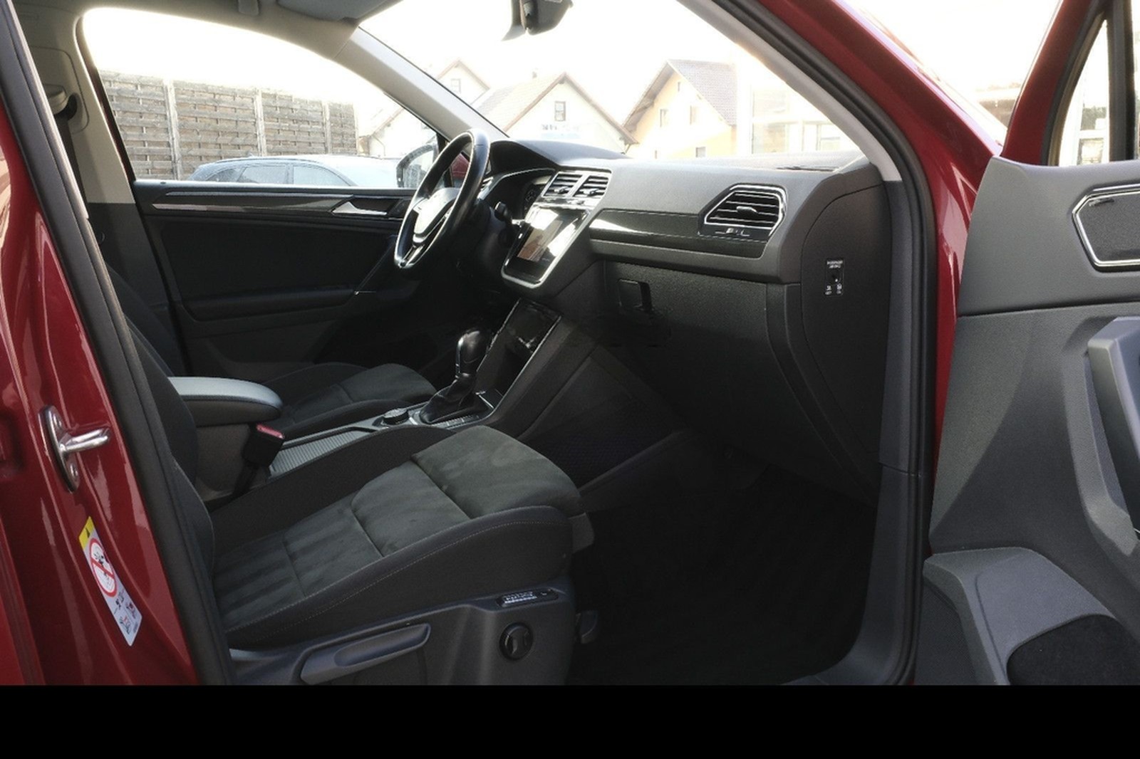 Volkswagen Tiguan 2.0 TSI DSG 4M. "R-Line"LED"AHK"StHz"VC" foto 31