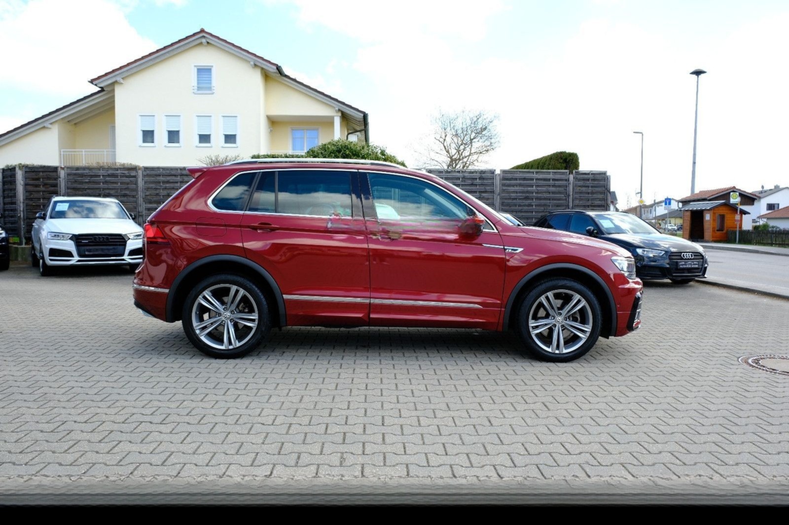 Volkswagen Tiguan 2.0 TSI DSG 4M. "R-Line"LED"AHK"StHz"VC" foto 10