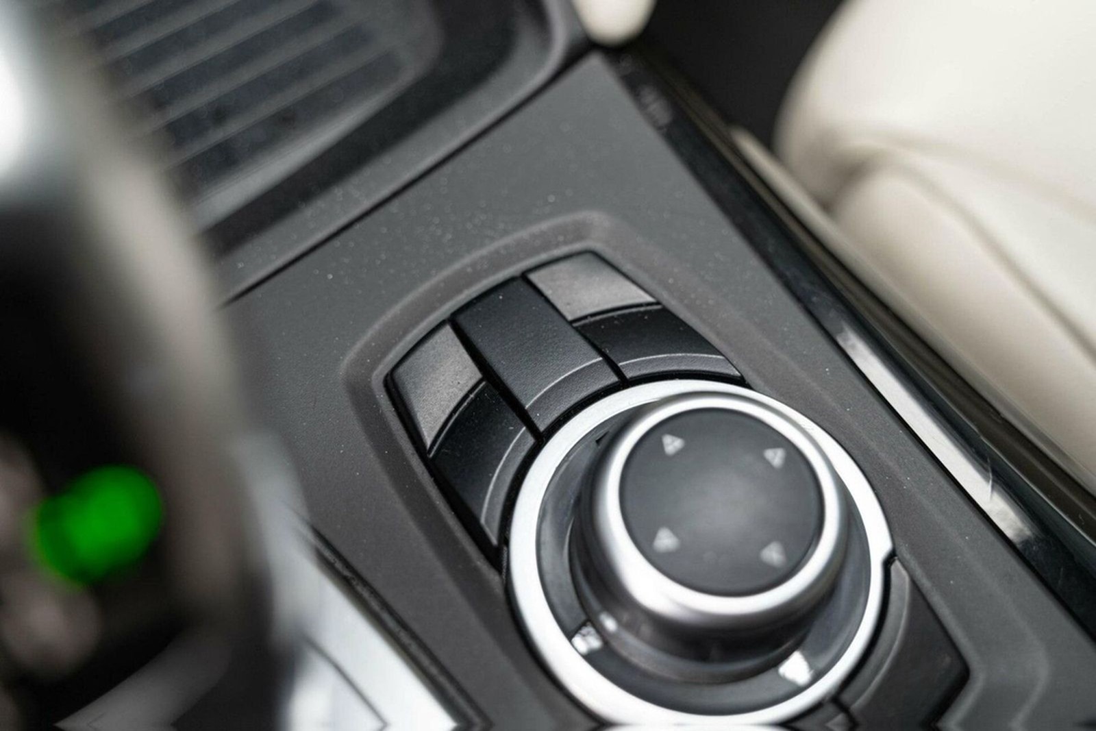 BMW X5 4.4i M 556 PK Akrapovic Full Option foto 16