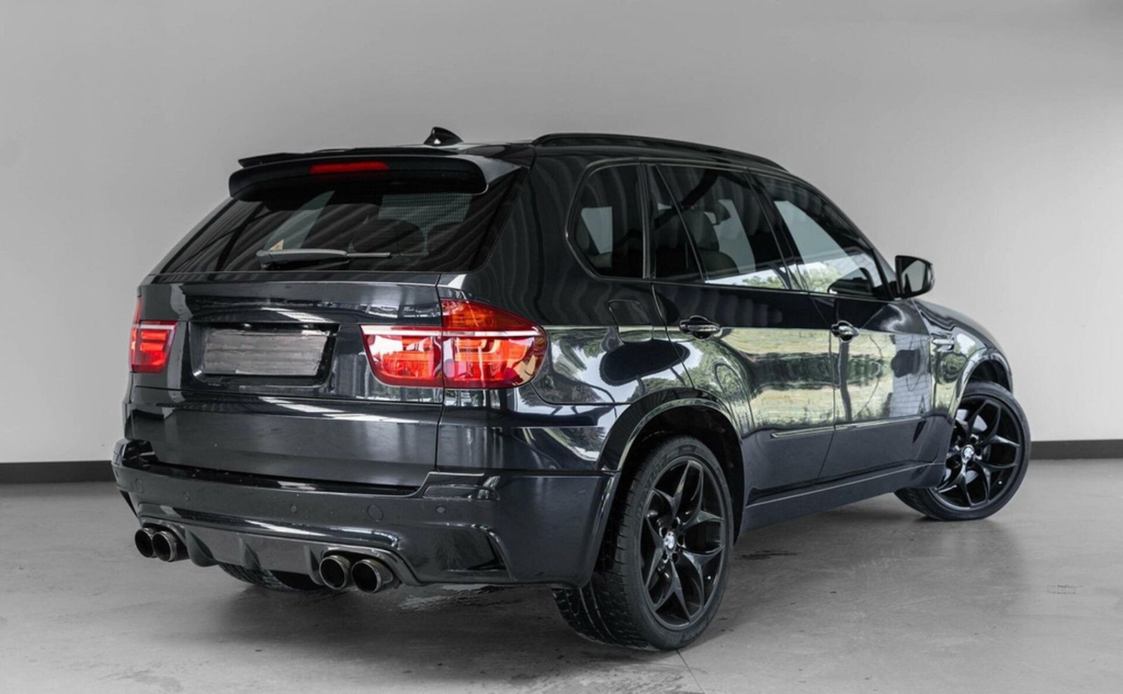 BMW X5 4.4i M 556 PK Akrapovic Full Option foto 4