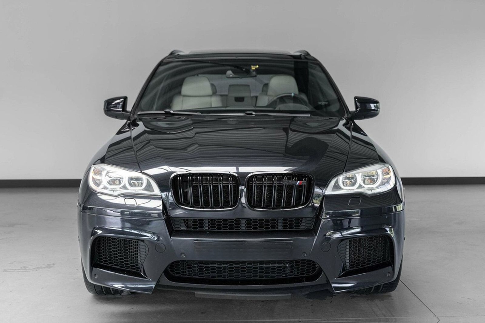 BMW X5 4.4i M 556 PK Akrapovic Full Option foto 6