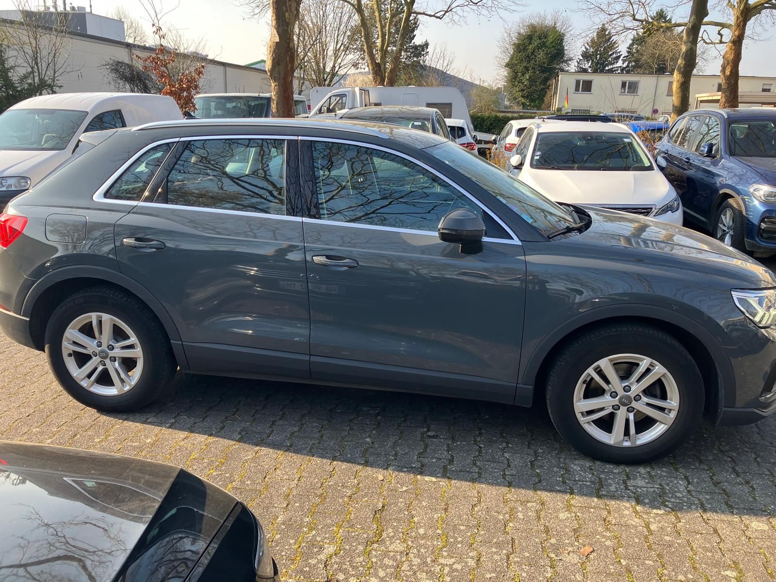 Audi Q3 35 TFSI S tronic foto 2