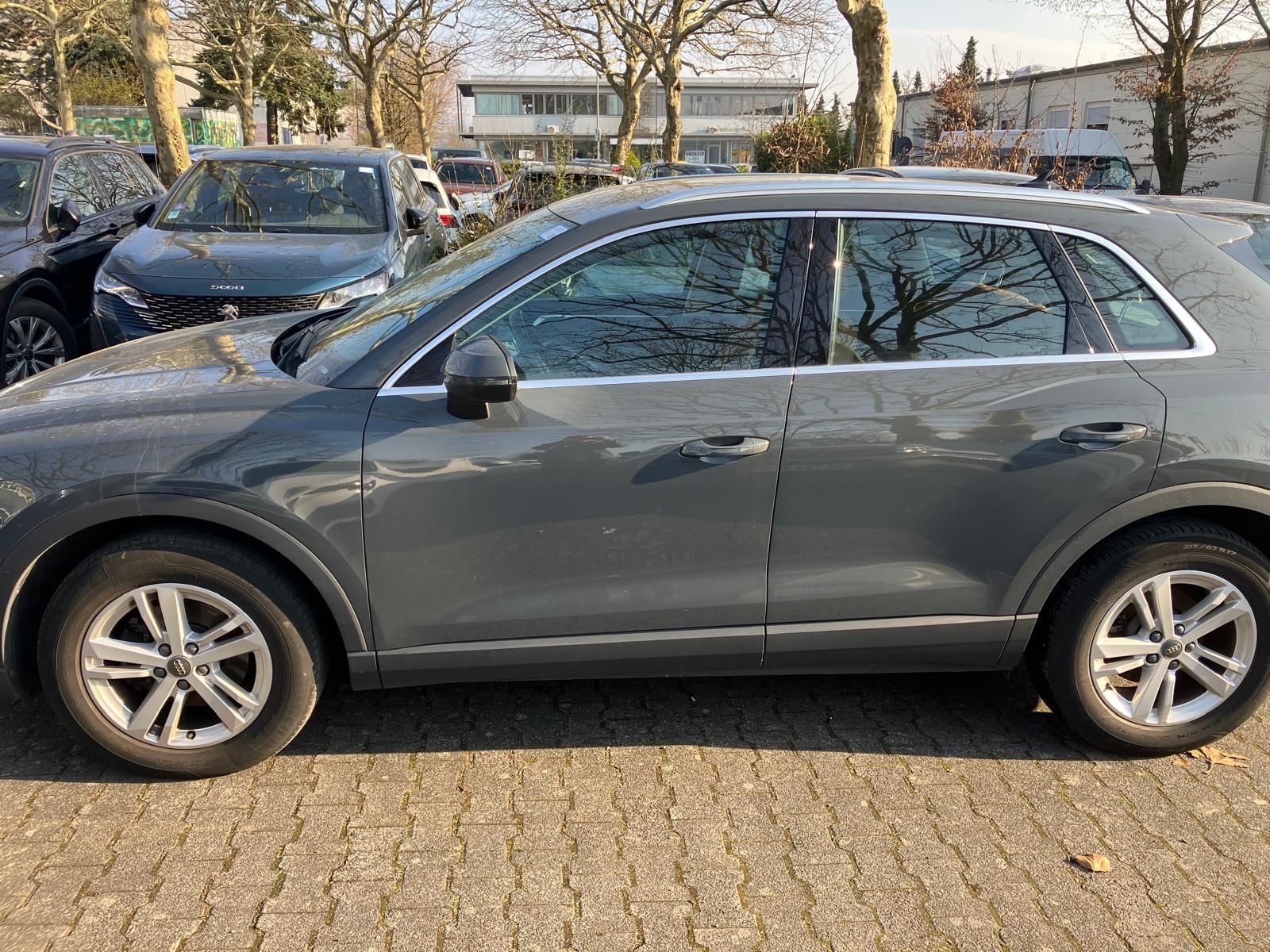 Audi Q3 35 TFSI S tronic foto 4