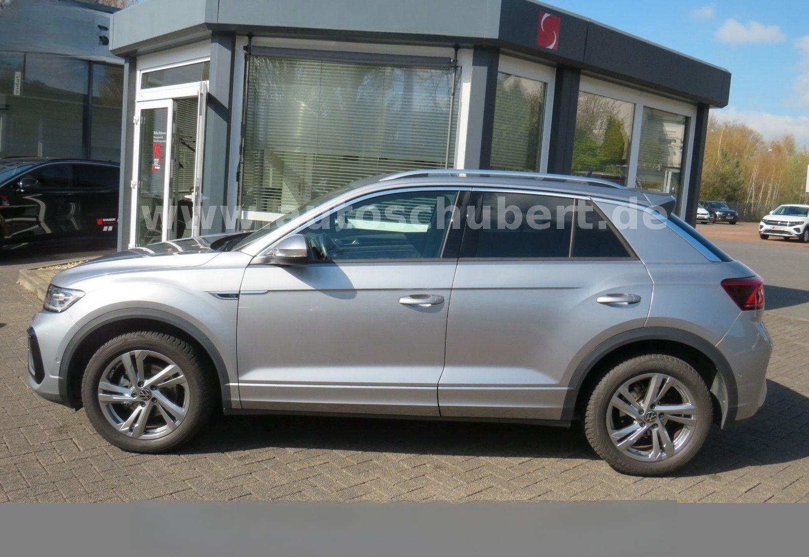 Volkswagen T-Roc 1.5 TSI DSG R-Line foto 2