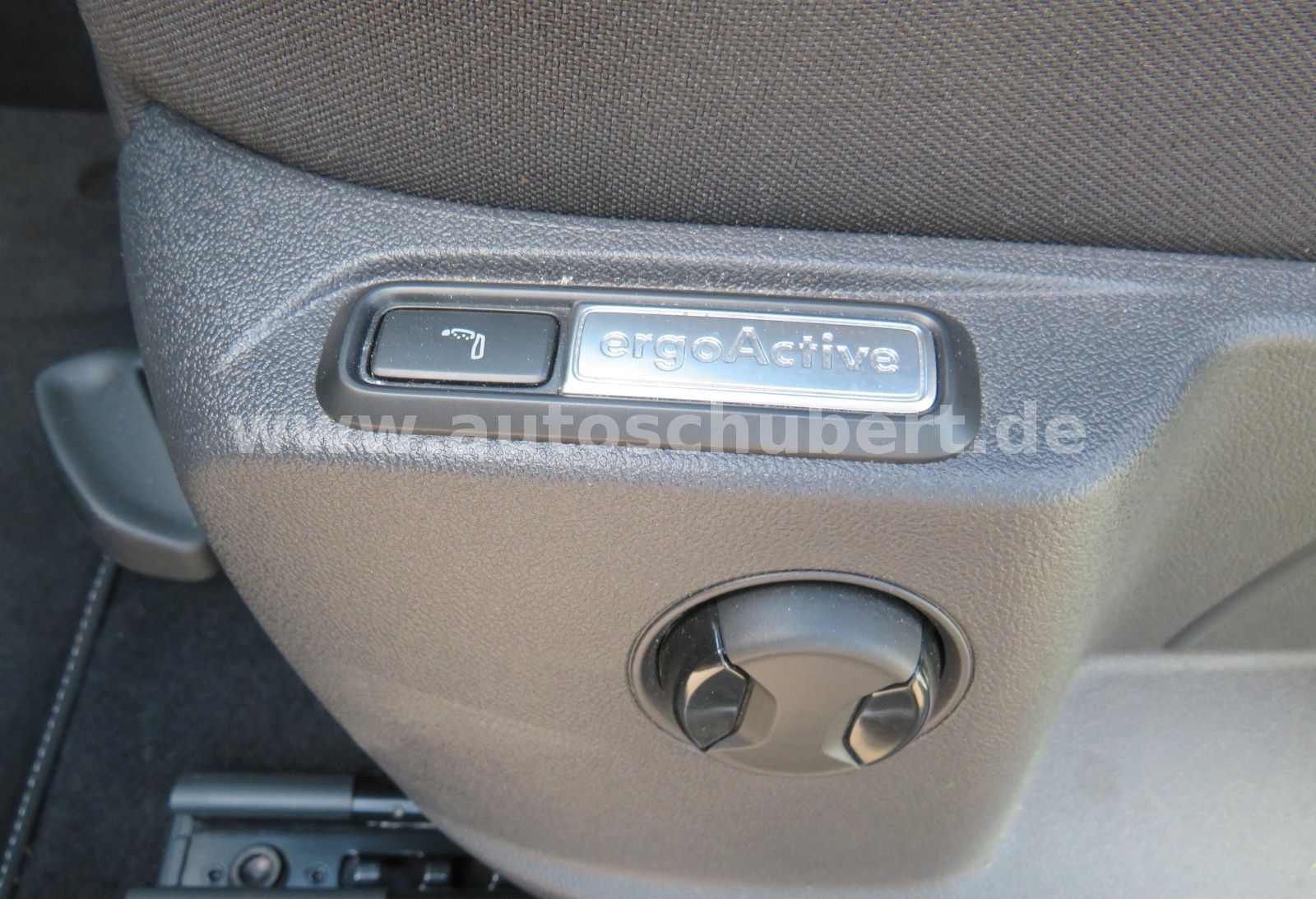 Volkswagen T-Roc 1.5 TSI DSG R-Line foto 10