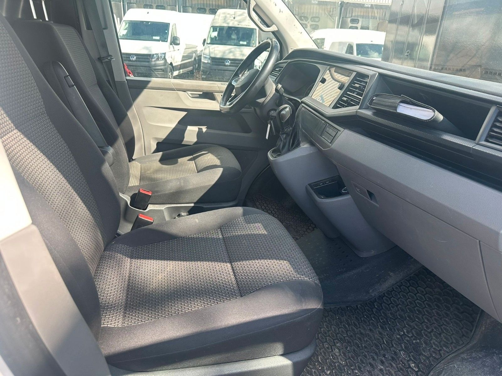 Volkswagen T6.1 Transporter DSG Navi LED ACC Flügeltür SHZ foto 11
