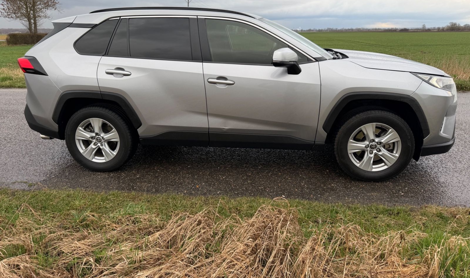 Toyota RAV 4 RAV4 Hybrid 4x2 Club foto 4