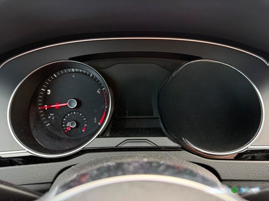 Volkswagen Passat Variant R-Line 1.8 DSG/LED/PANO/AHK/NAVI foto 11