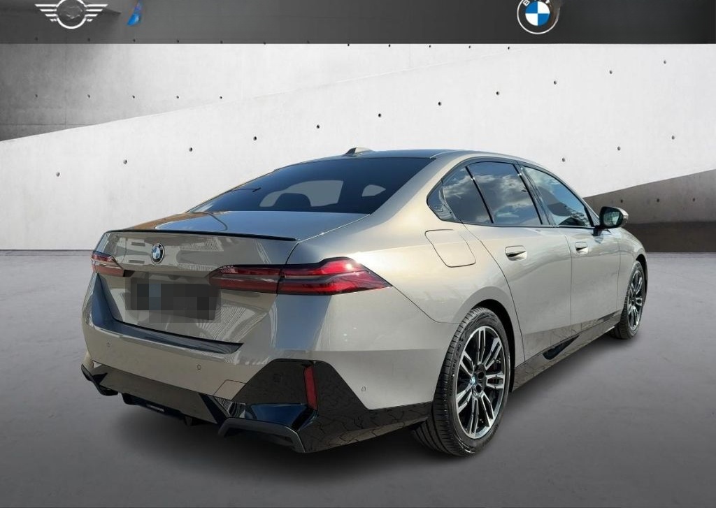 BMW 520 d xDrive Lim. M Sport HiFi-H&K HUD LED foto 4