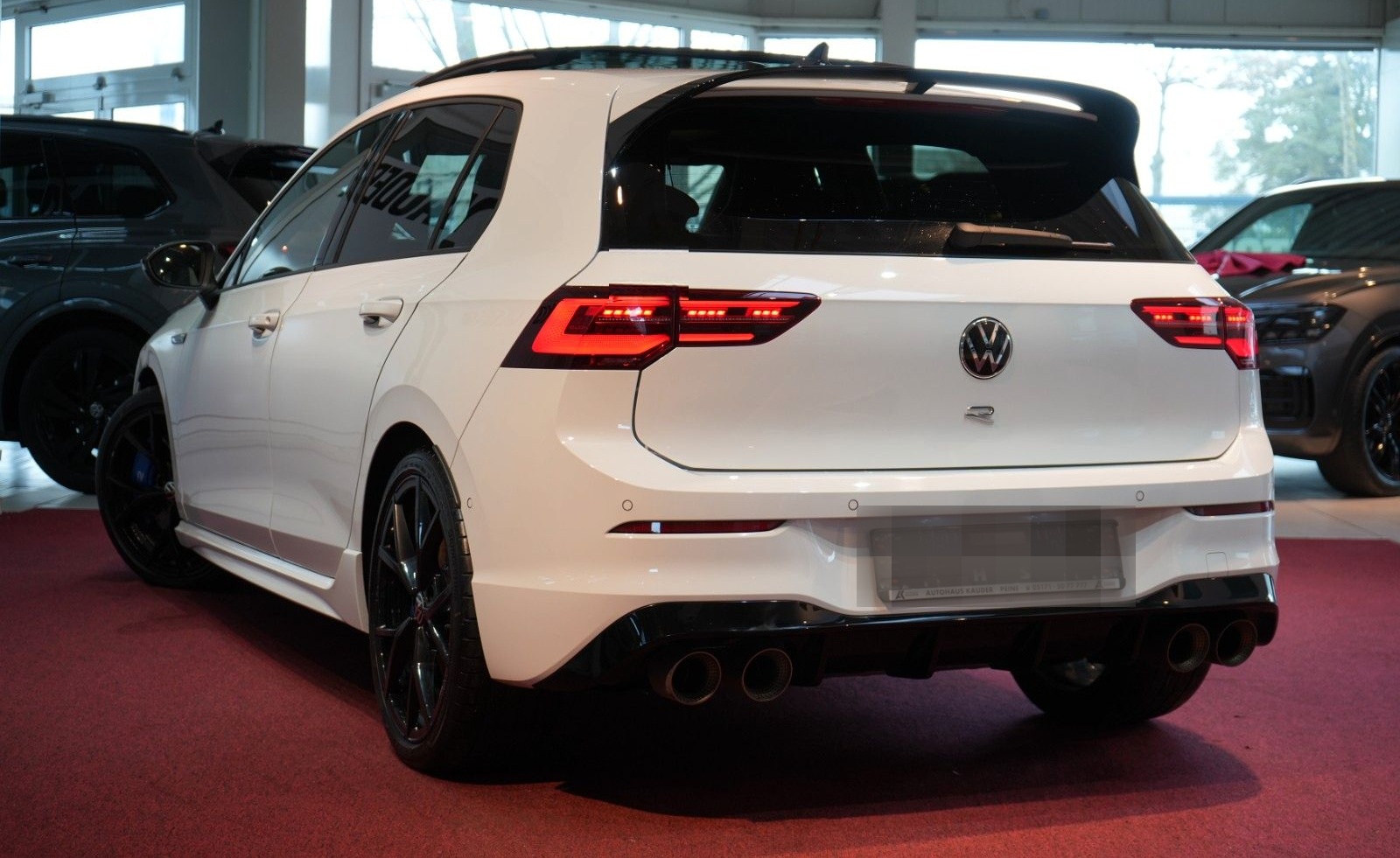 Volkswagen Golf 2.0 TSI 4Motion DSG R *LED*Virtual*Pano* foto 2