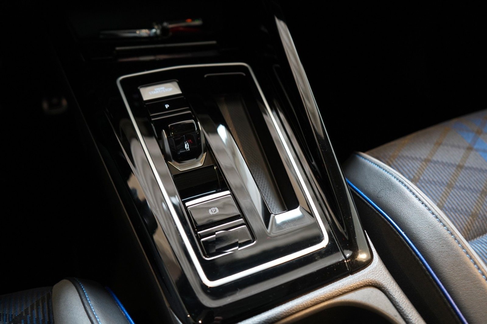 Volkswagen Golf 2.0 TSI 4Motion DSG R *LED*Virtual*Pano* foto 19