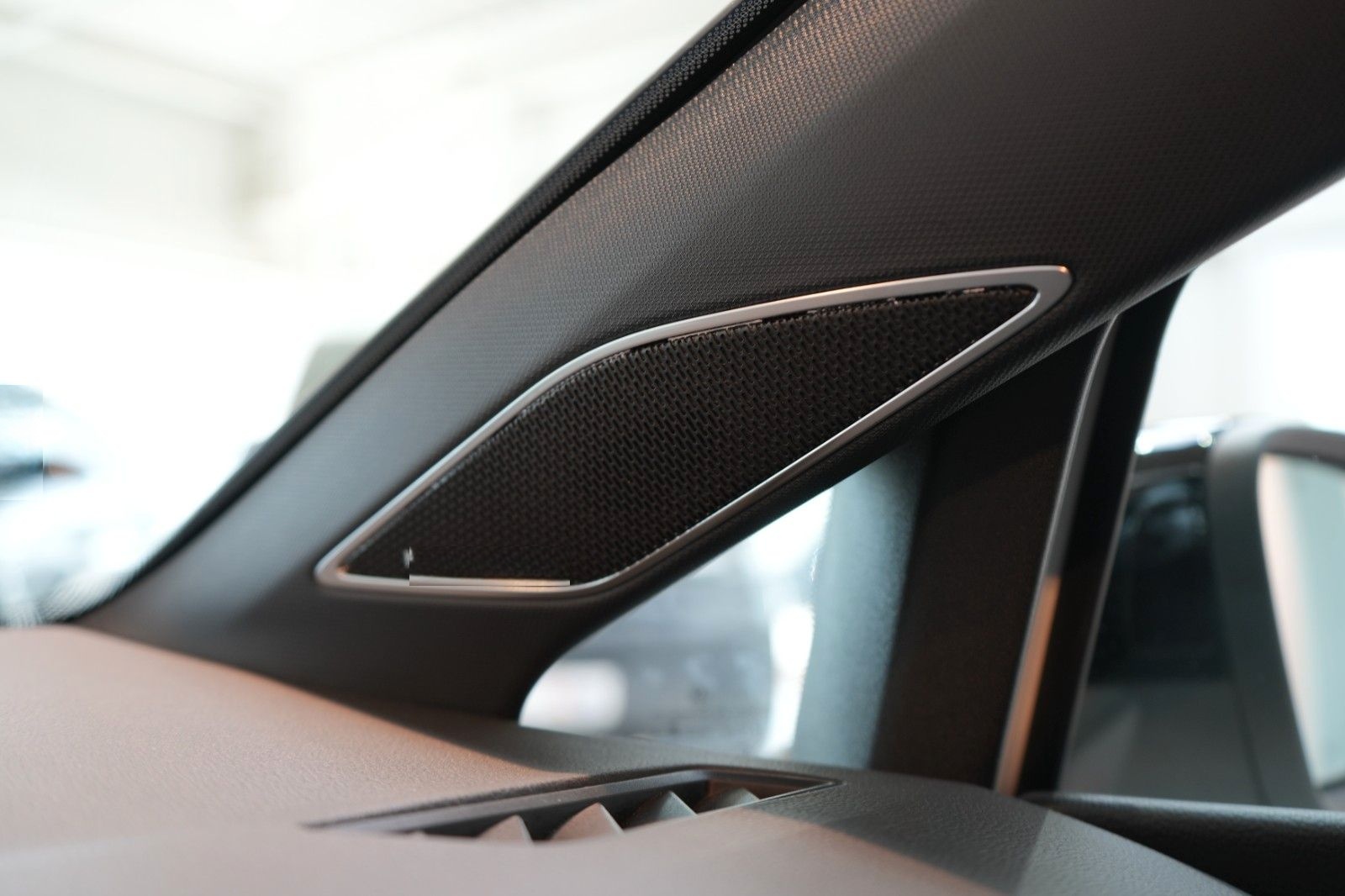 Volkswagen Golf 2.0 TSI 4Motion DSG R *LED*Virtual*Pano* foto 22