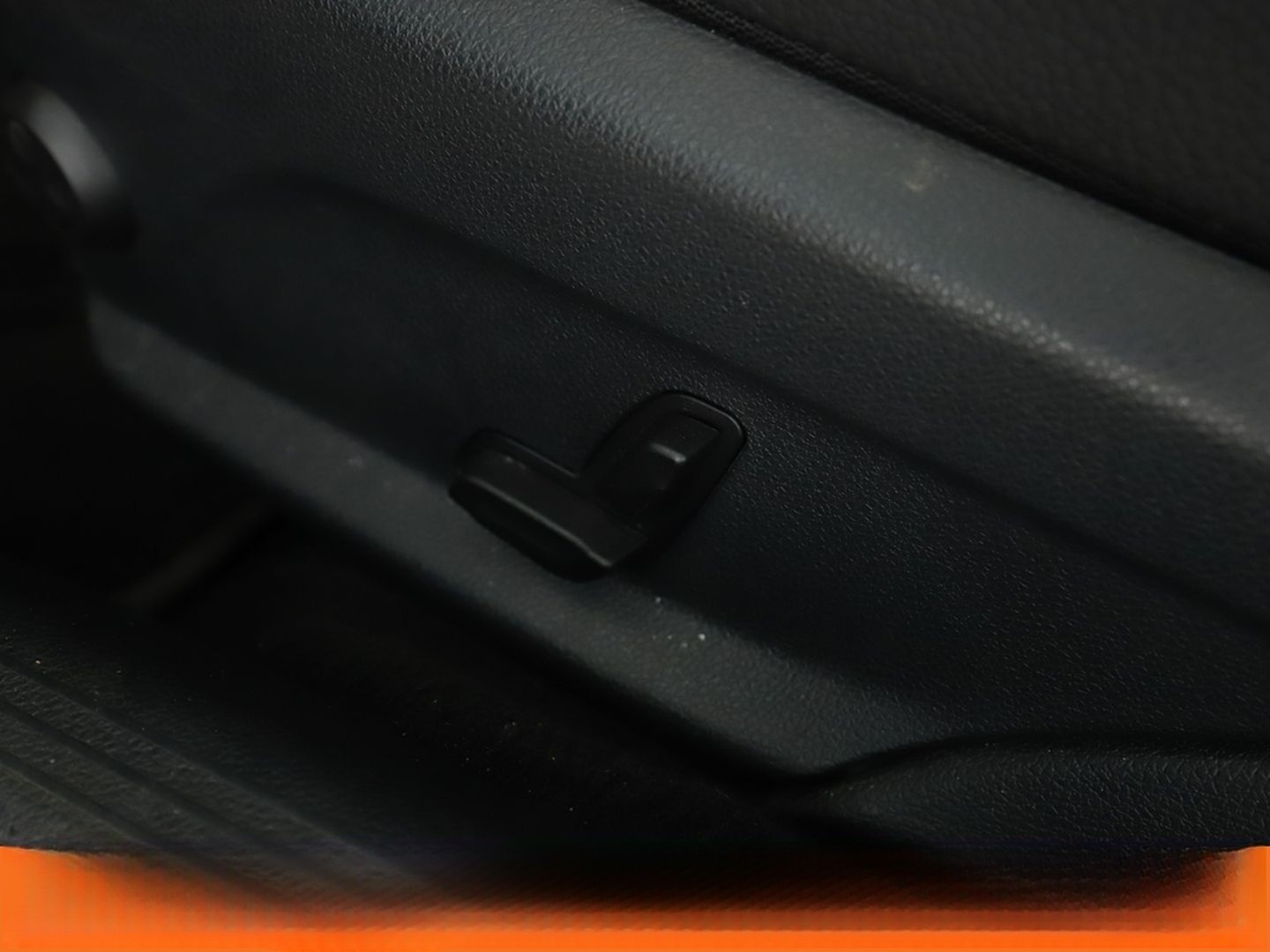 Mercedes-Benz C 180 CGI Avantgarde Aut.*NAV*LED*TEMP*PDC*SHZ* foto 30